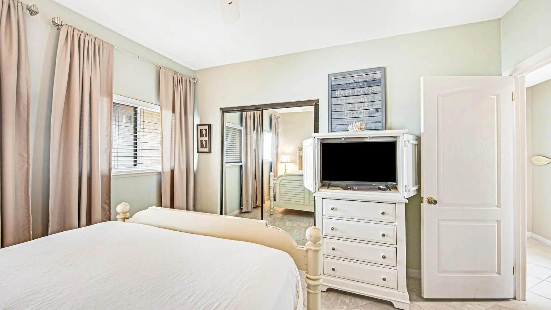 Beach House Destin 0*,